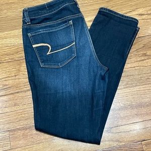 Ladies American Eagle Jeans. Size 10 skinny fit. Excellent condition.